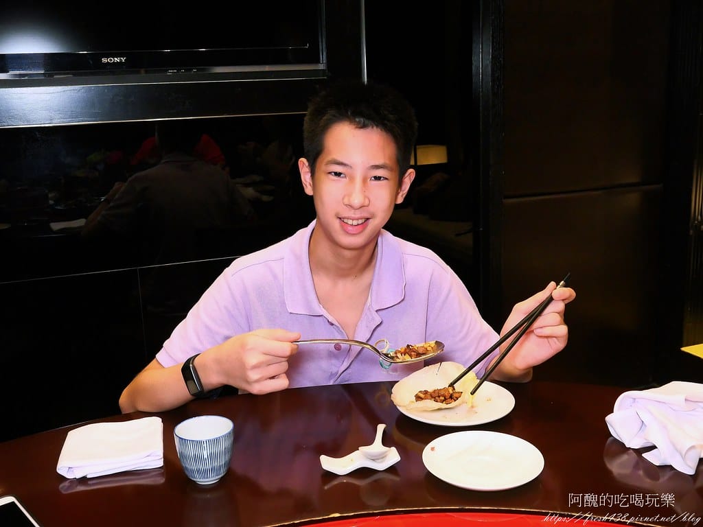 【桃園美食】味坊中餐廳,台北諾富特華航桃園機場飯店必吃粵菜餐廳,櫻桃鴨二吃太銷魂,還有主廚片鴨秀! - 第61張圖 51