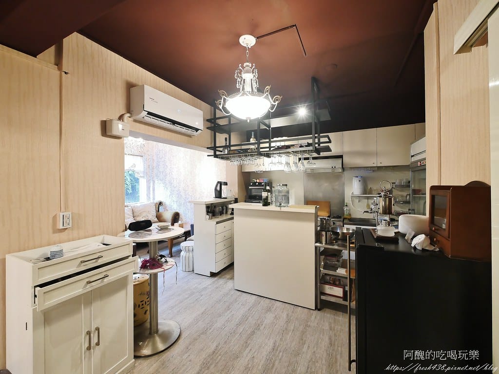 【台北車站美食】Moni咖哩中山旗艦店,提供早午餐、正餐、下午茶,網美必吃的中山區咖哩與甜點! - 第13張圖 9