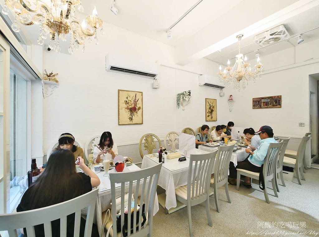 【台北車站美食】Moni咖哩中山旗艦店,提供早午餐、正餐、下午茶,網美必吃的中山區咖哩與甜點! - 第9張圖 5