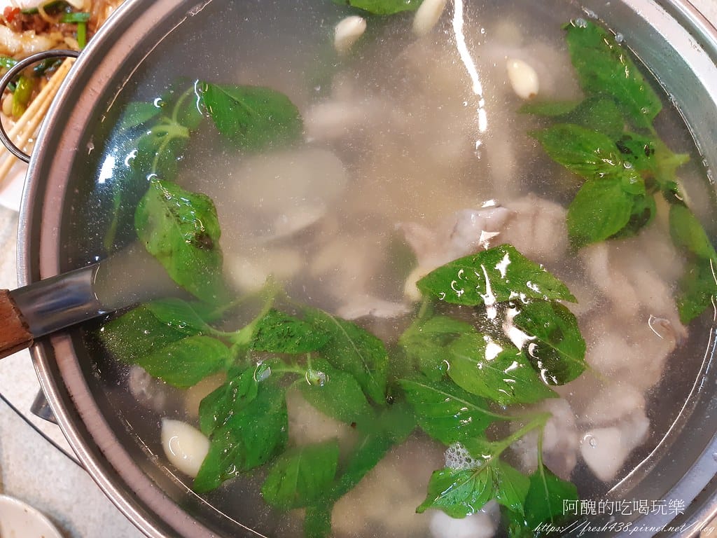 【樹林美食】品鮮平價熱炒,必點桶仔雞,平價快炒,聚餐的好去處。 - 第28張圖 22