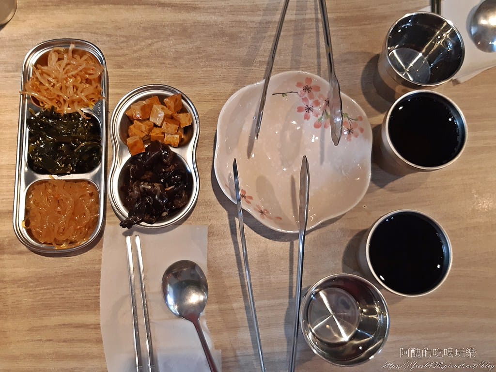【樹林美食】幸福的蛋蛋,韓式小菜、白飯免費吃到飽,必點起司春川炒雞火鍋、韓式炸雞! - 第19張圖 18
