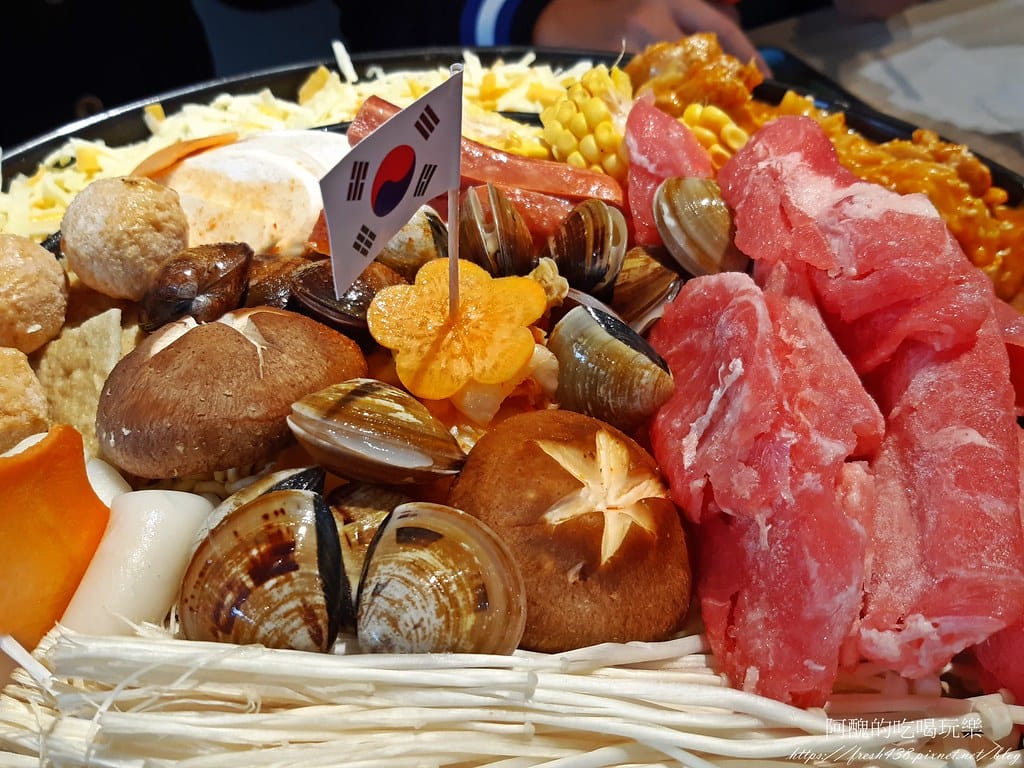 【樹林美食】幸福的蛋蛋,韓式小菜、白飯免費吃到飽,必點起司春川炒雞火鍋、韓式炸雞! - 第29張圖 26