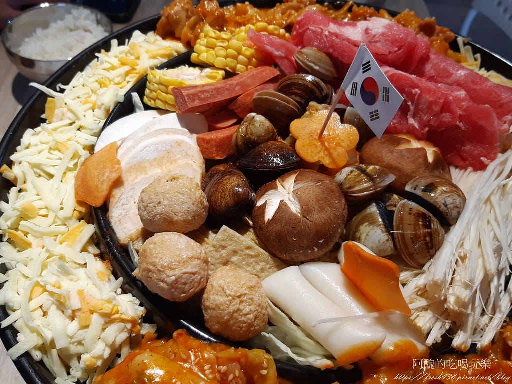 【樹林美食】幸福的蛋蛋,韓式小菜、白飯免費吃到飽,必點起司春川炒雞火鍋、韓式炸雞! - 第28張圖 28
