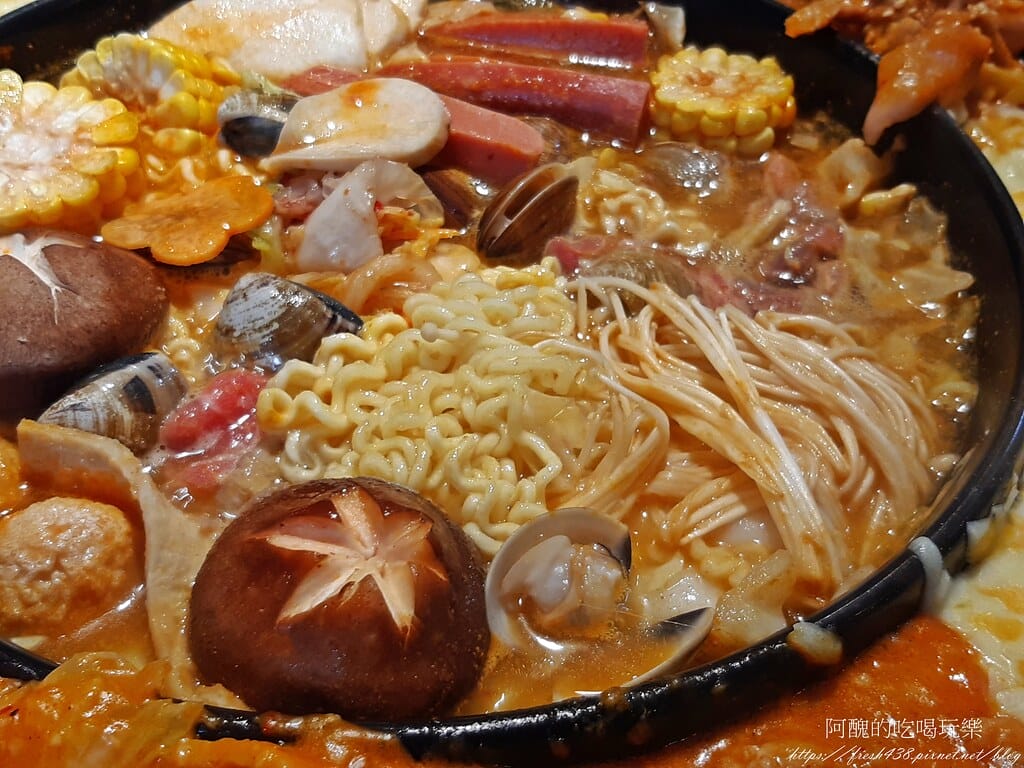【樹林美食】幸福的蛋蛋,韓式小菜、白飯免費吃到飽,必點起司春川炒雞火鍋、韓式炸雞! - 第30張圖 29