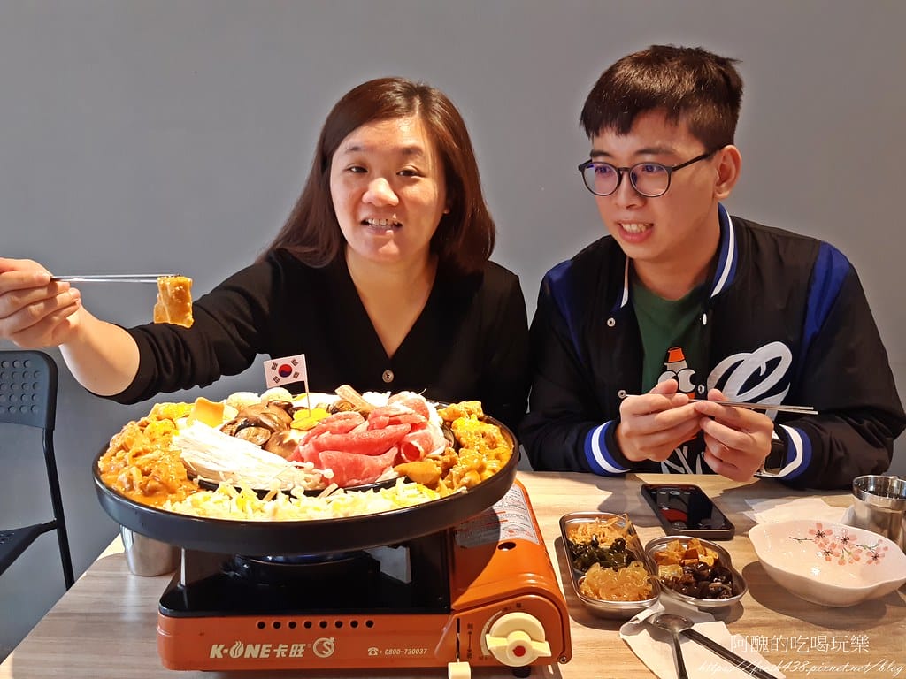 【樹林美食】幸福的蛋蛋,韓式小菜、白飯免費吃到飽,必點起司春川炒雞火鍋、韓式炸雞! - 第23張圖 22