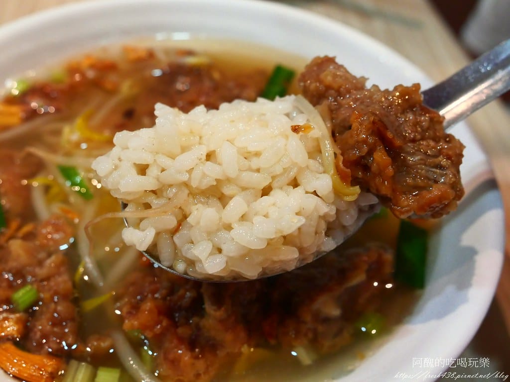 【花蓮美食】京湘排骨麵,在地人氣小吃,排骨酥、豬腳超讚! - 第29張圖 20