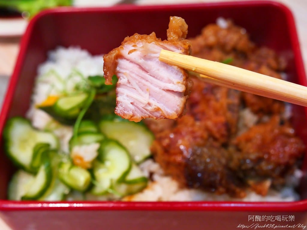 【花蓮美食】京湘排骨麵,在地人氣小吃,排骨酥、豬腳超讚! - 第27張圖 18
