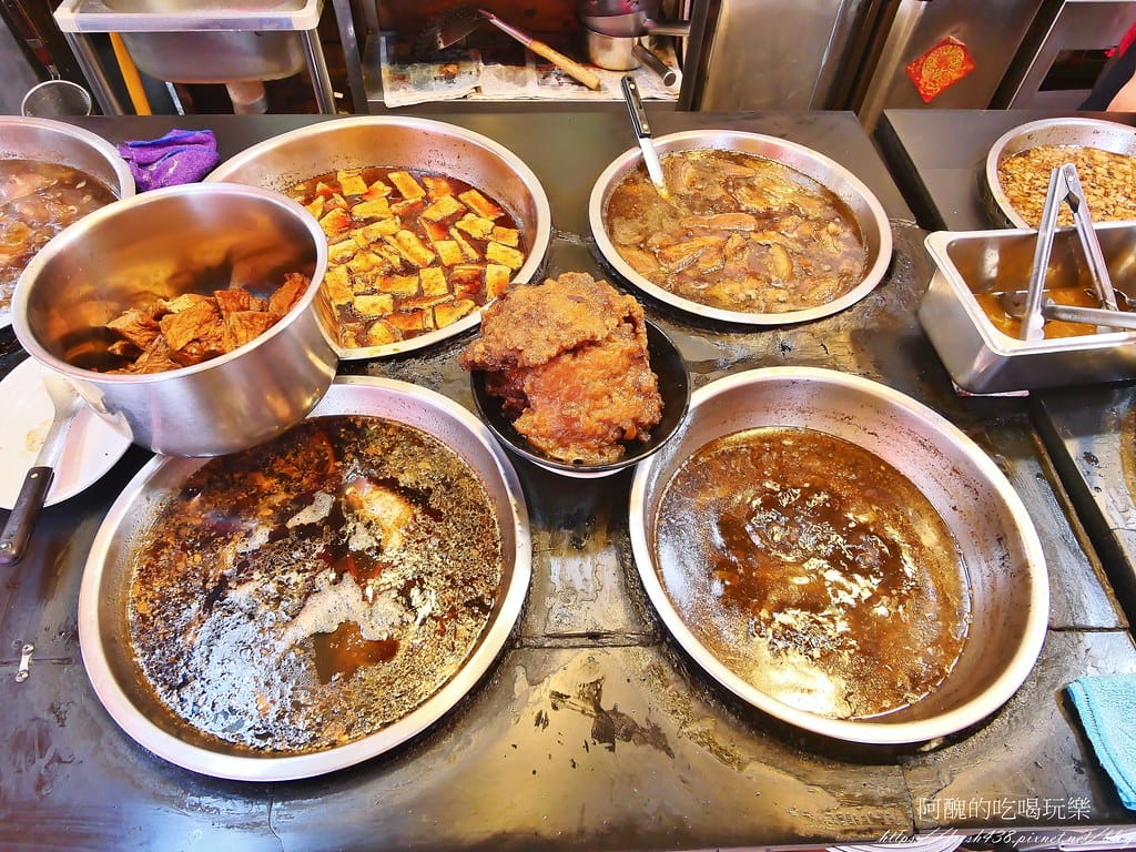 【台北美食】阿鴻知高飯鱸魚湯,24小時營業,萬華必喝鱸魚湯、知高飯。 - 第8張圖 12