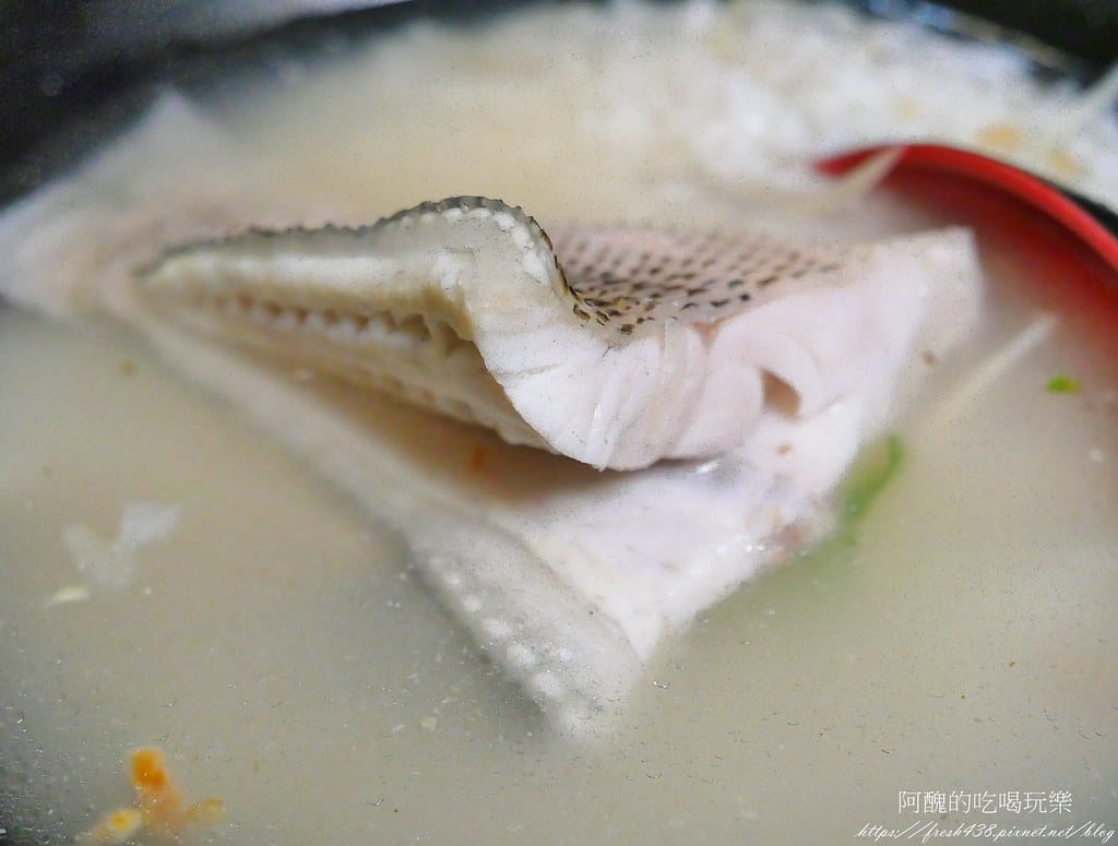 【台北美食】阿鴻知高飯鱸魚湯,24小時營業,萬華必喝鱸魚湯、知高飯。 - 第20張圖 14-2