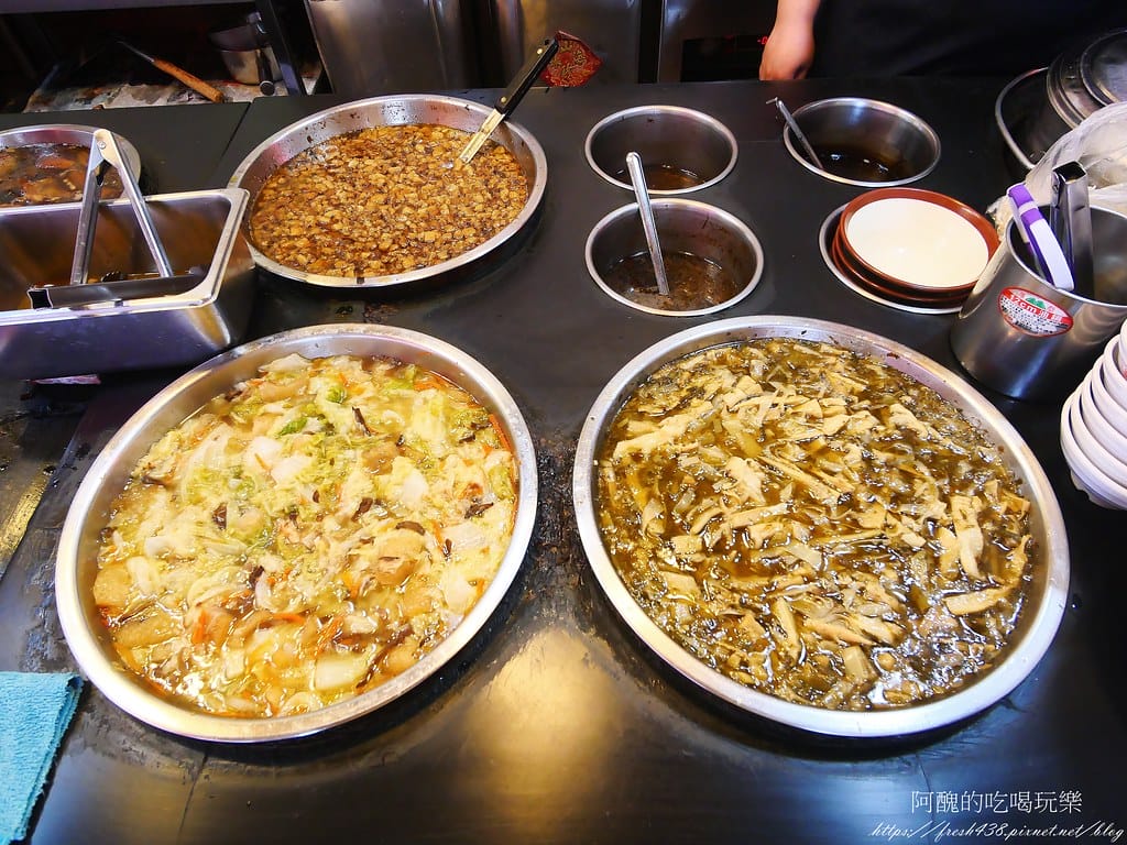 【台北美食】阿鴻知高飯鱸魚湯,24小時營業,萬華必喝鱸魚湯、知高飯。 - 第7張圖 11