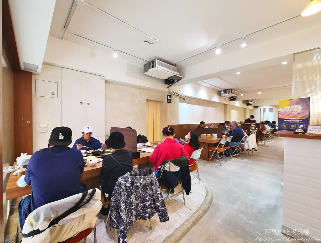 【台北美食】冬湖火鍋-東湖店,寵物友善餐廳,倆倆痛風套餐、XXXL雙人肉盤套餐,份量驚人,新鮮度破表! - 第7張圖 3
