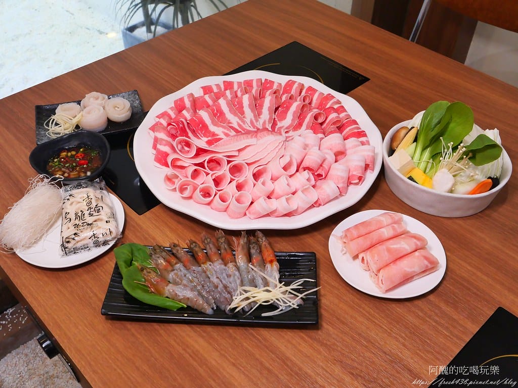【台北美食】冬湖火鍋-東湖店,寵物友善餐廳,倆倆痛風套餐、XXXL雙人肉盤套餐,份量驚人,新鮮度破表! - 第38張圖 32