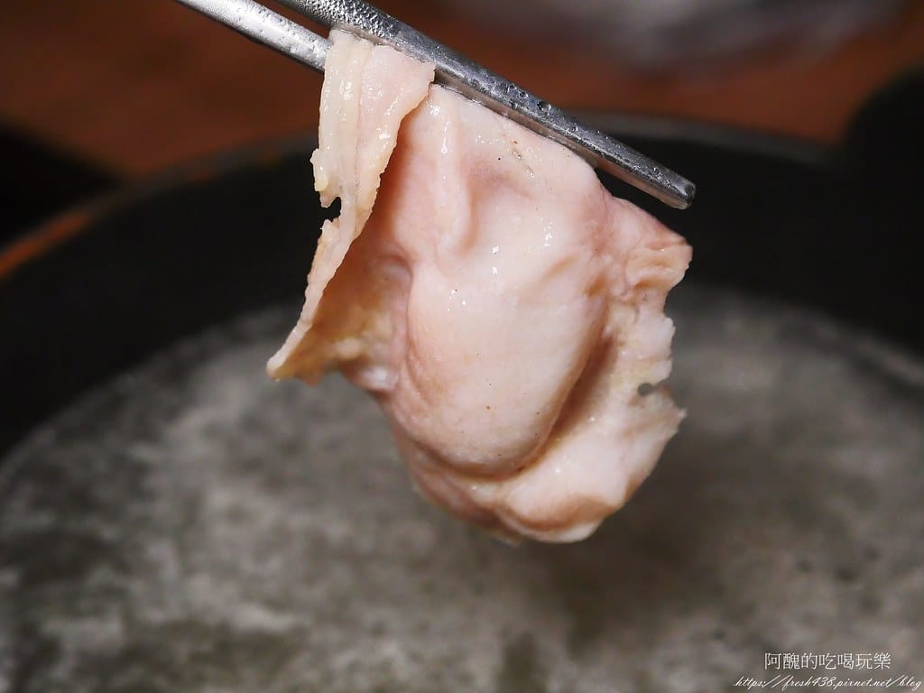 【台北美食】冬湖火鍋-東湖店,寵物友善餐廳,倆倆痛風套餐、XXXL雙人肉盤套餐,份量驚人,新鮮度破表! - 第52張圖 40