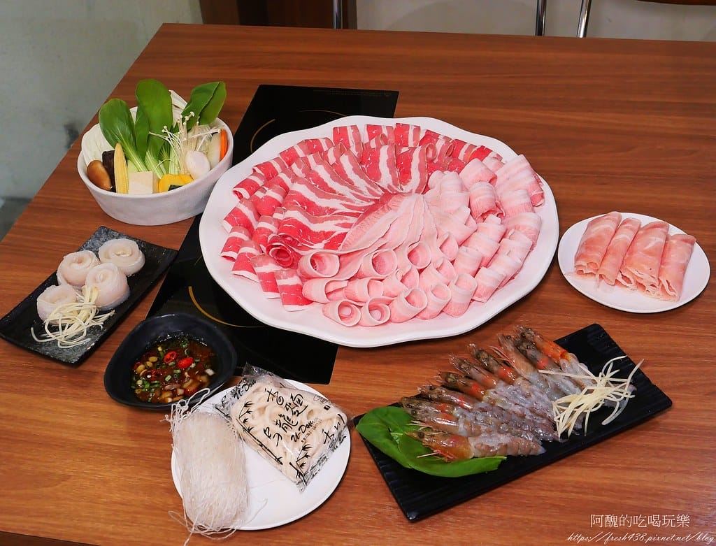 【台北美食】冬湖火鍋-東湖店,寵物友善餐廳,倆倆痛風套餐、XXXL雙人肉盤套餐,份量驚人,新鮮度破表! - 第45張圖 35-6