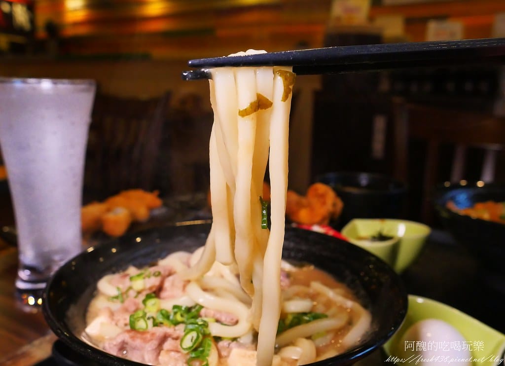 【台北美食】新丼,捷運中山站日式料理,起司牽絲到無法自拔,味噌湯、白飯、高麗菜絲免費吃到飽。 - 第31張圖 9-1