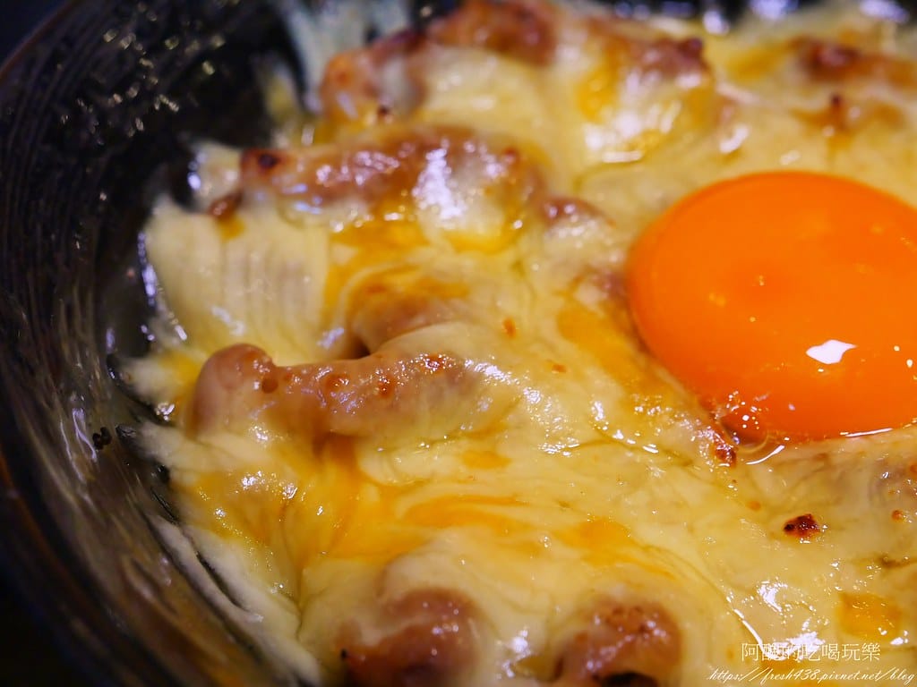 【台北美食】新丼,捷運中山站日式料理,起司牽絲到無法自拔,味噌湯、白飯、高麗菜絲免費吃到飽。 - 第18張圖 5-3