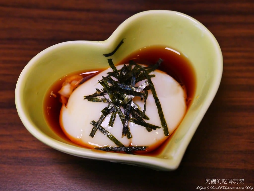【台北美食】新丼,捷運中山站日式料理,起司牽絲到無法自拔,味噌湯、白飯、高麗菜絲免費吃到飽。 - 第49張圖 16