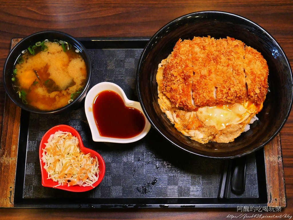 【台北美食】新丼,捷運中山站日式料理,起司牽絲到無法自拔,味噌湯、白飯、高麗菜絲免費吃到飽。 - 第38張圖 13