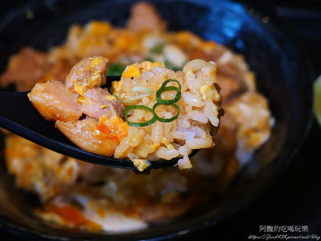 【台北美食】新丼,捷運中山站日式料理,起司牽絲到無法自拔,味噌湯、白飯、高麗菜絲免費吃到飽。 - 第27張圖 6-2