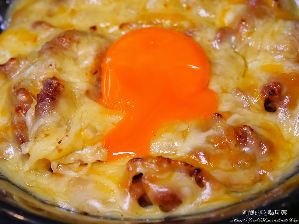 【台北美食】新丼,捷運中山站日式料理,起司牽絲到無法自拔,味噌湯、白飯、高麗菜絲免費吃到飽。 - 第19張圖 5-4