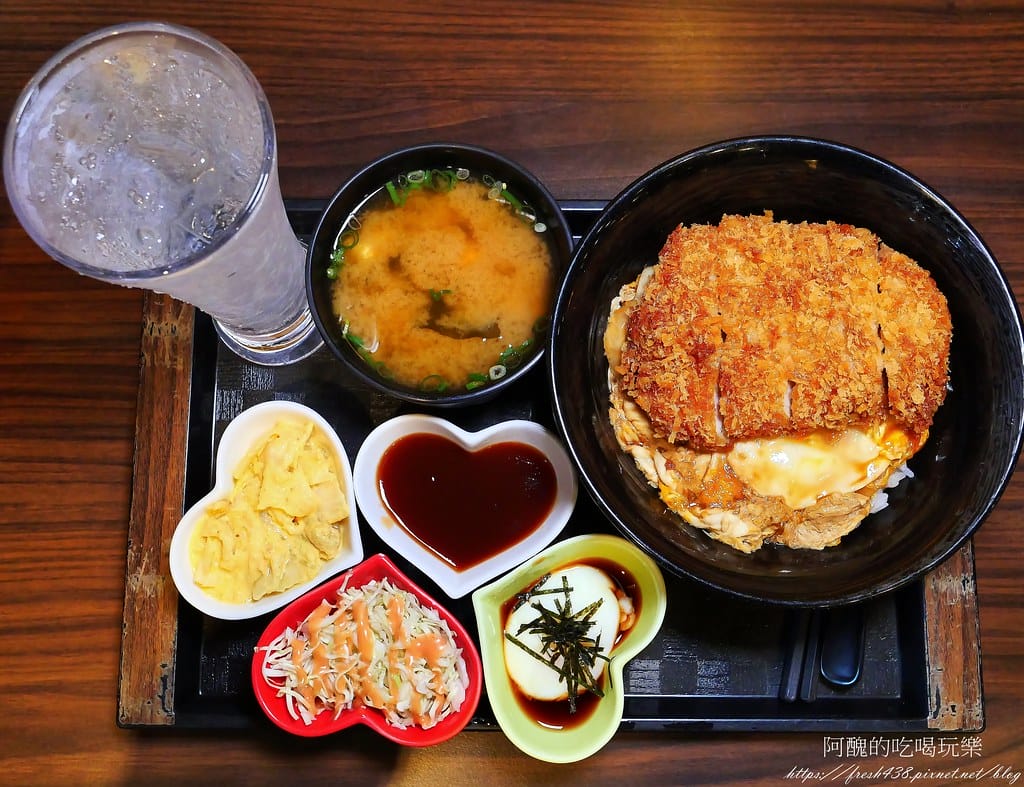 【台北美食】新丼,捷運中山站日式料理,起司牽絲到無法自拔,味噌湯、白飯、高麗菜絲免費吃到飽。 - 第43張圖 13-3