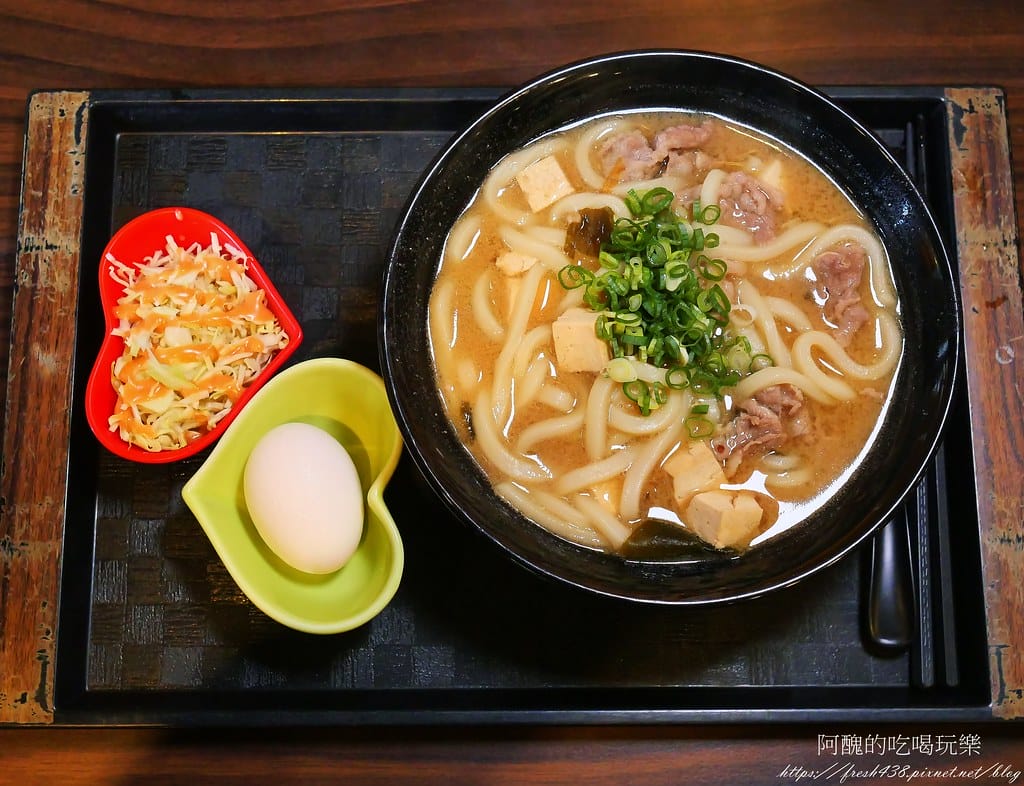 【台北美食】新丼,捷運中山站日式料理,起司牽絲到無法自拔,味噌湯、白飯、高麗菜絲免費吃到飽。 - 第29張圖 8