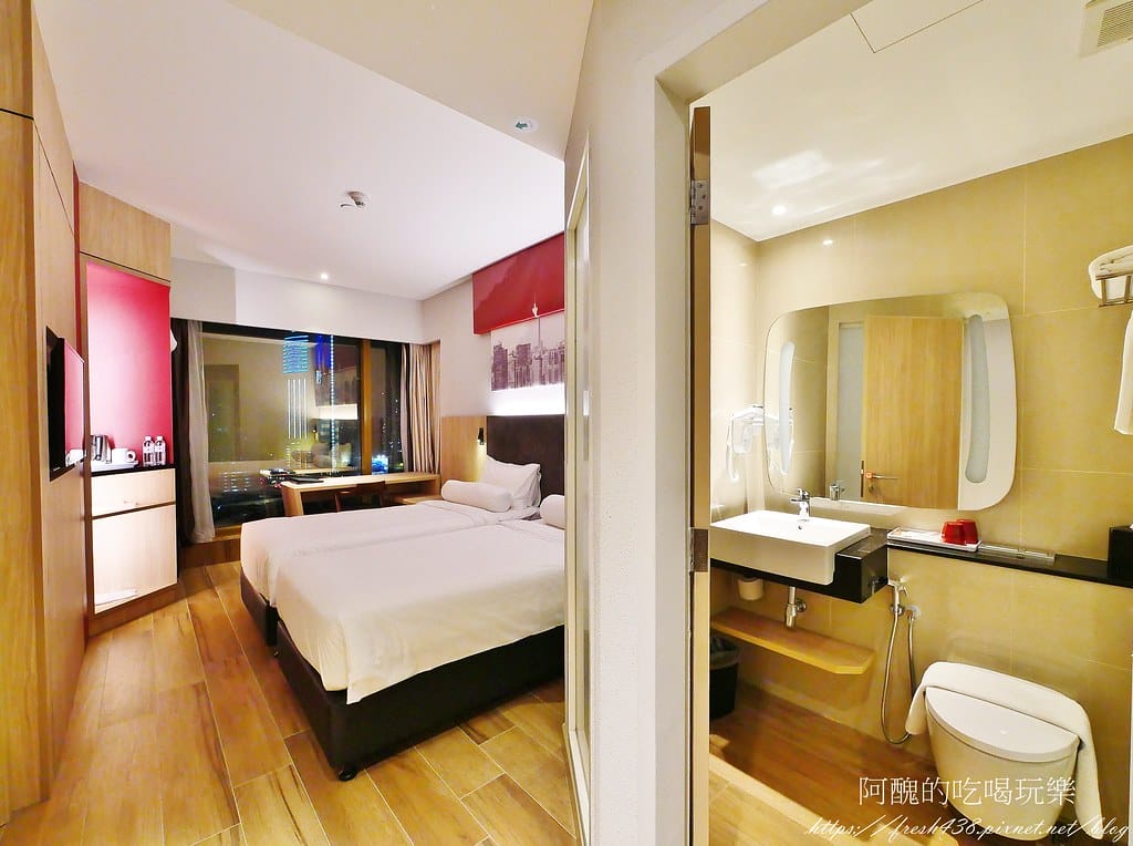 【馬來西亞住宿】ibis Kuala Lumpur City Centre-吉隆坡市中心宜必思酒店,超平價、景觀佳、泳池美,自助早餐很好吃,設有親子連通房。 - 第10張圖 2 (2)