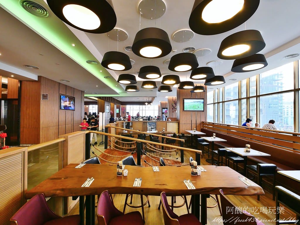 【馬來西亞住宿】ibis Kuala Lumpur City Centre-吉隆坡市中心宜必思酒店,超平價、景觀佳、泳池美,自助早餐很好吃,設有親子連通房。 - 第73張圖 56 (2)