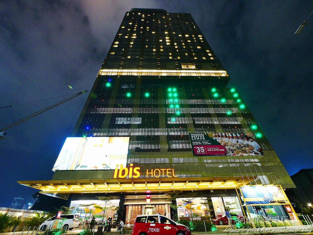 【馬來西亞住宿】ibis Kuala Lumpur City Centre-吉隆坡市中心宜必思酒店,超平價、景觀佳、泳池美,自助早餐很好吃,設有親子連通房。 - 第64張圖 48 (2)