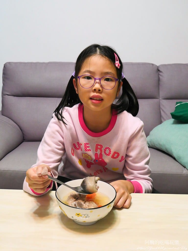 【電鍋食譜】番茄雞湯,開胃、助眠、抗癌、防老化,一鍋喝下,營養百分百。 - 第12張圖 P1016833