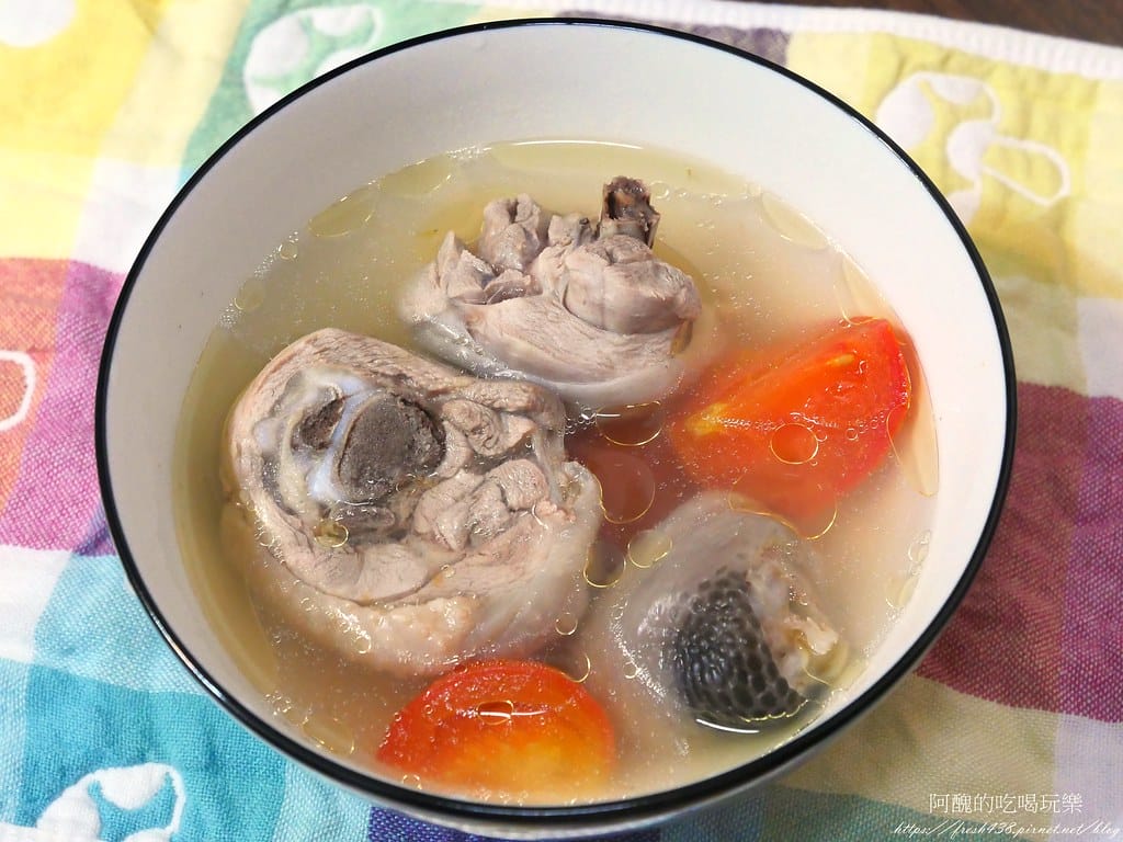 【電鍋食譜】番茄雞湯,開胃、助眠、抗癌、防老化,一鍋喝下,營養百分百。 - 第10張圖 P1016825