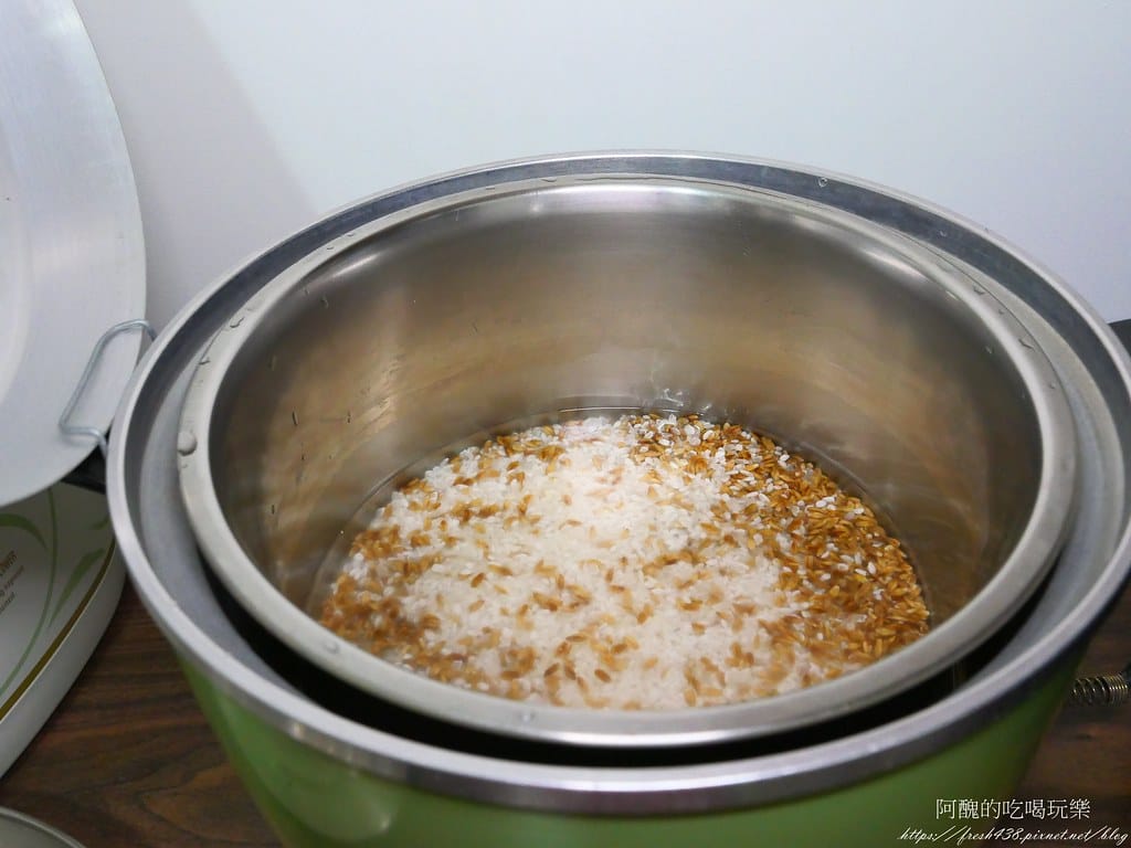 雞胸肉毛豆炊飯,一指神功煮出美味料理。 - 第4張圖 P1015777