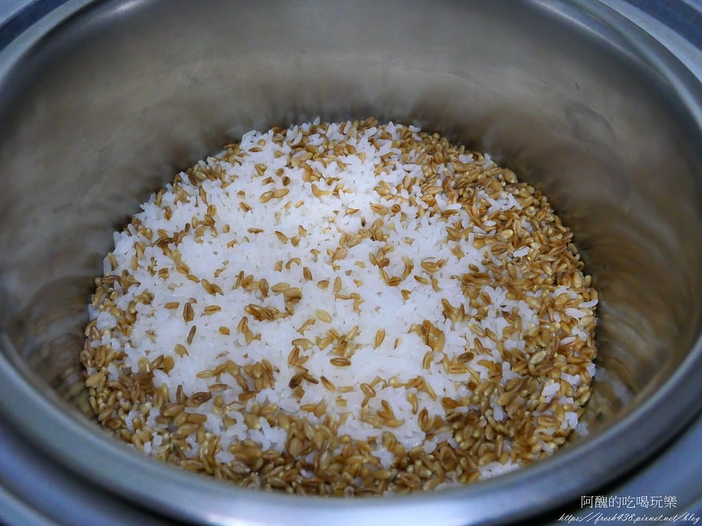 雞胸肉毛豆炊飯,一指神功煮出美味料理。 - 第8張圖 P1015781