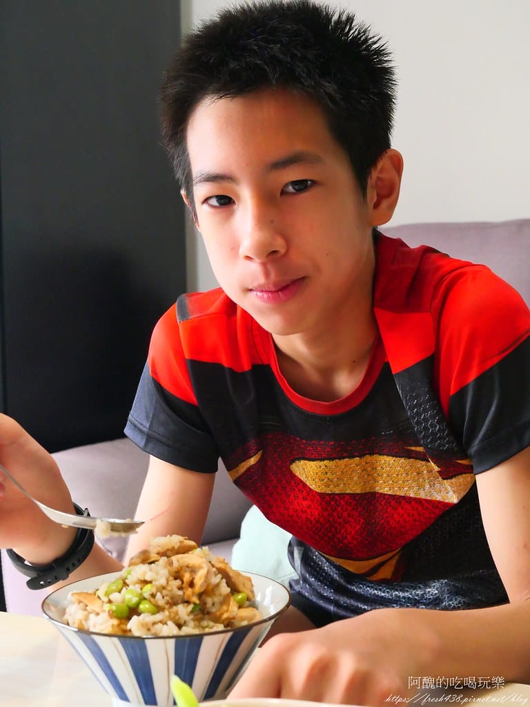 雞胸肉毛豆炊飯,一指神功煮出美味料理。 - 第13張圖 P1015809