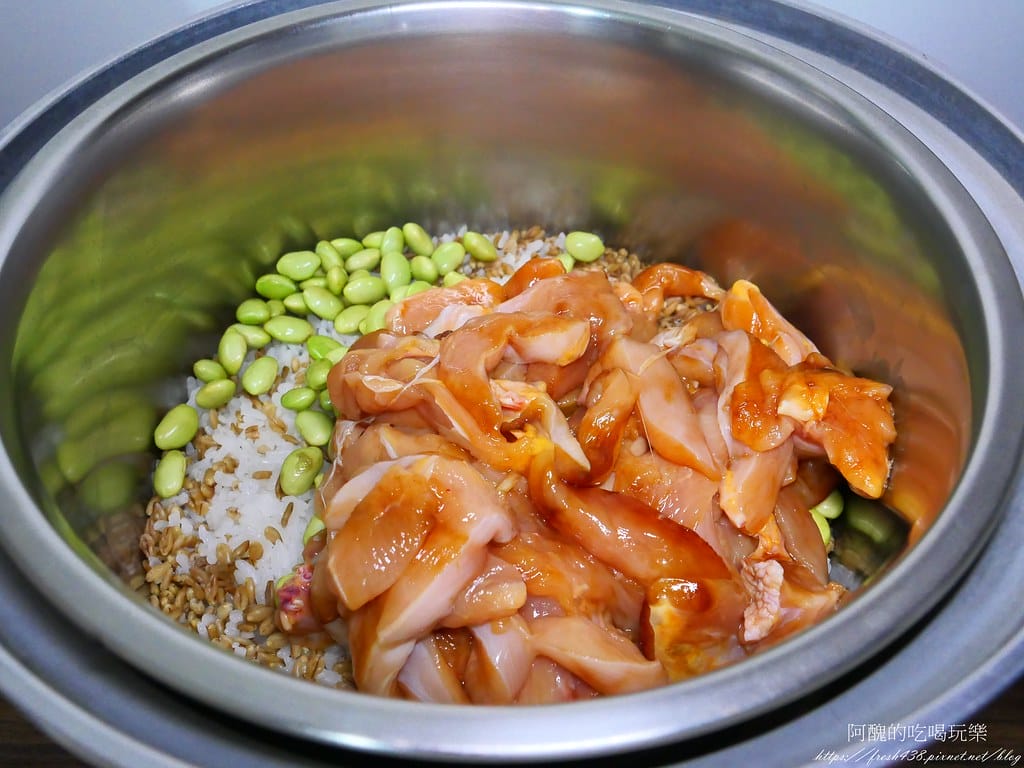 雞胸肉毛豆炊飯,一指神功煮出美味料理。 - 第10張圖 P1015783