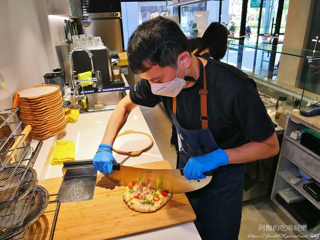 【台北美食】C Pickza,台北東區新開幕pizza店,自由搭配更美味,2分鐘快速上桌。 - 第49張圖 30