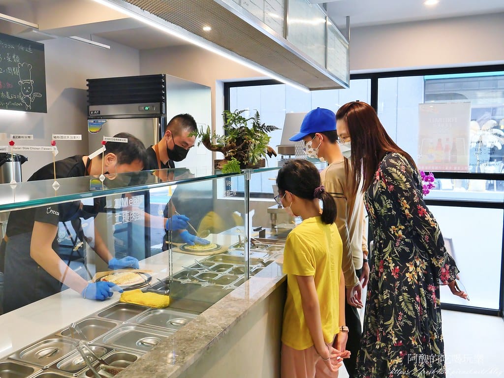 【台北美食】C Pickza,台北東區新開幕pizza店,自由搭配更美味,2分鐘快速上桌。 - 第30張圖 20