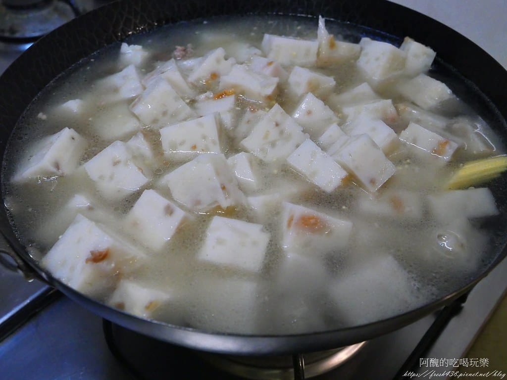 簡易版蘿蔔糕鹹湯,料多味美,一鍋到底真簡單。 - 第11張圖 P1017915