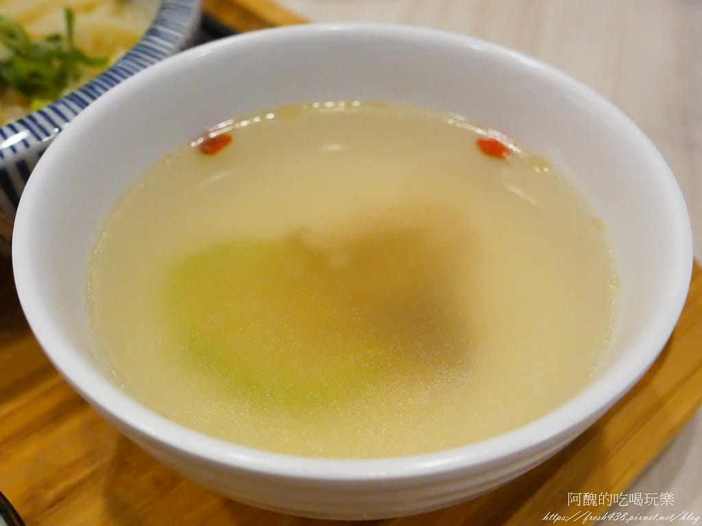 【北大美食】私嚐の吃飯-北大店,寵物友善餐廳,濃郁咖哩、華麗螺旋蛋、親切柴犬,讓您吃得好滿足,還提供寵物餐點哦! - 第48張圖 48
