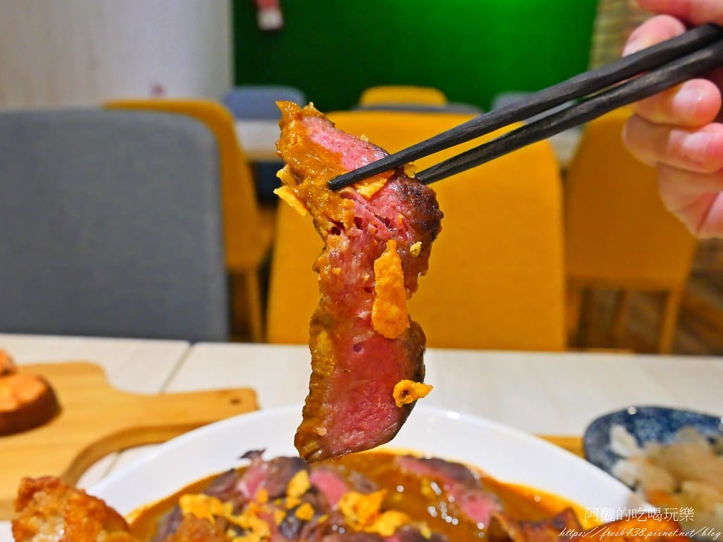 【北大美食】私嚐の吃飯-北大店,寵物友善餐廳,濃郁咖哩、華麗螺旋蛋、親切柴犬,讓您吃得好滿足,還提供寵物餐點哦! - 第53張圖 53