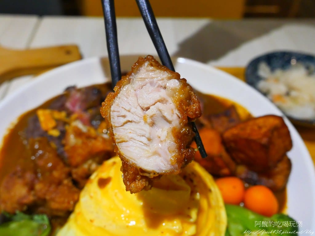 【北大美食】私嚐の吃飯-北大店,寵物友善餐廳,濃郁咖哩、華麗螺旋蛋、親切柴犬,讓您吃得好滿足,還提供寵物餐點哦! - 第56張圖 56