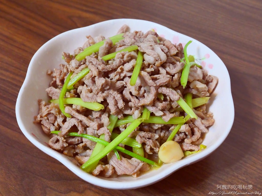 芹菜炒肉絲,原來芹菜可以抗癌、護眼、降血壓、保護肝臟、。 - 第8張圖 P1018828
