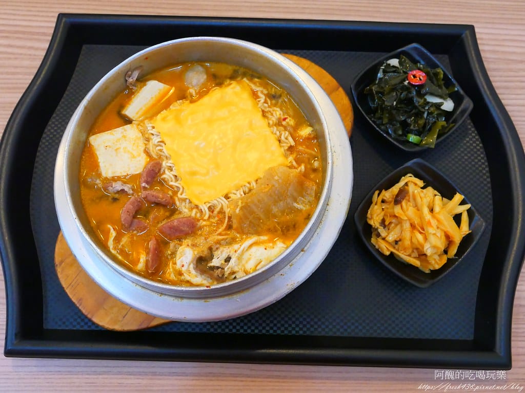 【樹林美食】咕咕圓韓式料理,韓式烤肉飯、部隊鍋一級棒,小菜多元可口,白飯、飲料內用吃到飽。 - 第23張圖 24