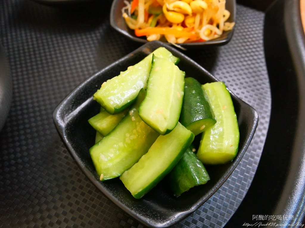 【樹林美食】咕咕圓韓式料理,韓式烤肉飯、部隊鍋一級棒,小菜多元可口,白飯、飲料內用吃到飽。 - 第40張圖 40