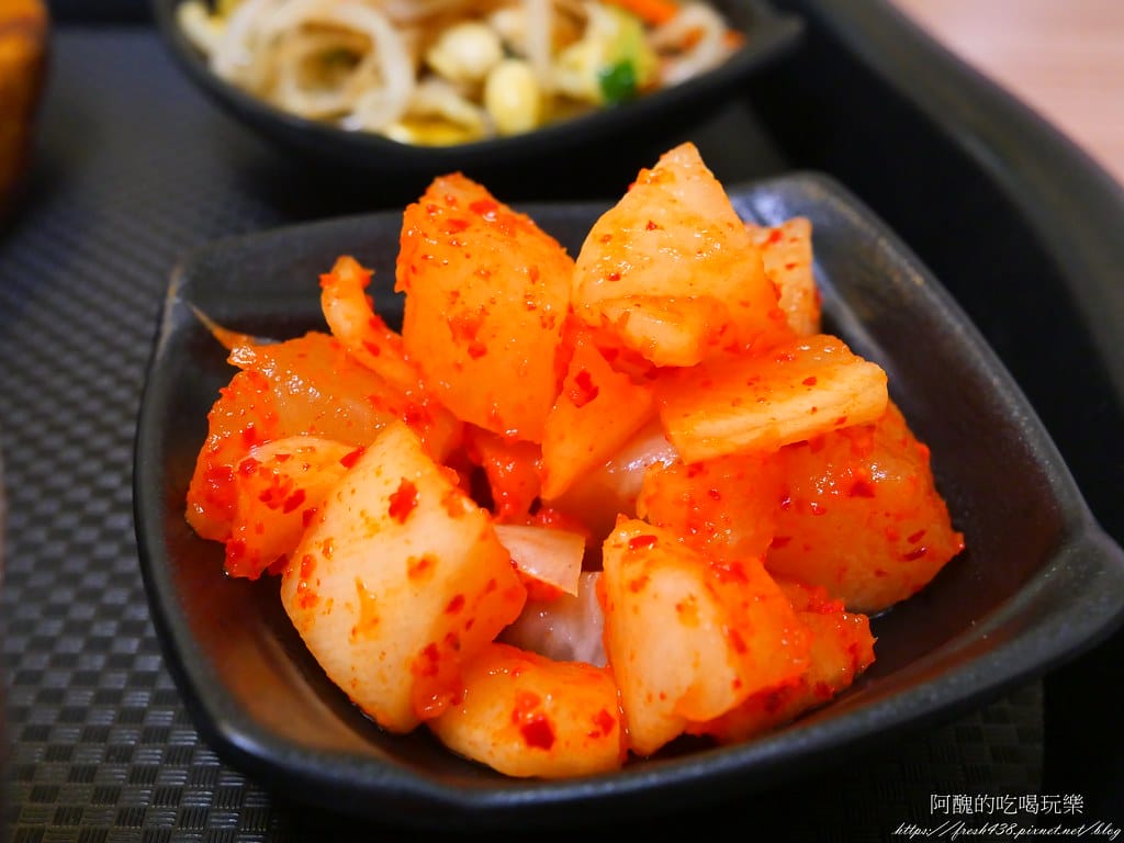 【樹林美食】咕咕圓韓式料理,韓式烤肉飯、部隊鍋一級棒,小菜多元可口,白飯、飲料內用吃到飽。 - 第35張圖 37