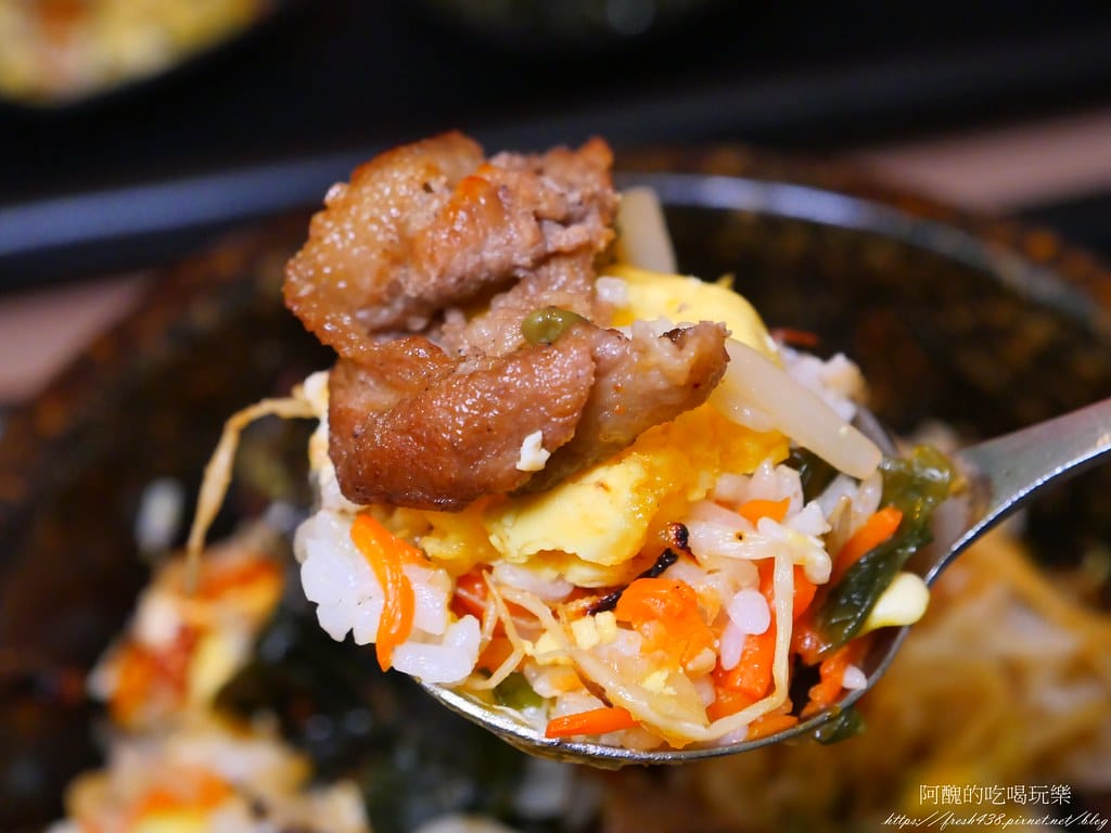 【樹林美食】咕咕圓韓式料理,韓式烤肉飯、部隊鍋一級棒,小菜多元可口,白飯、飲料內用吃到飽。 - 第33張圖 34