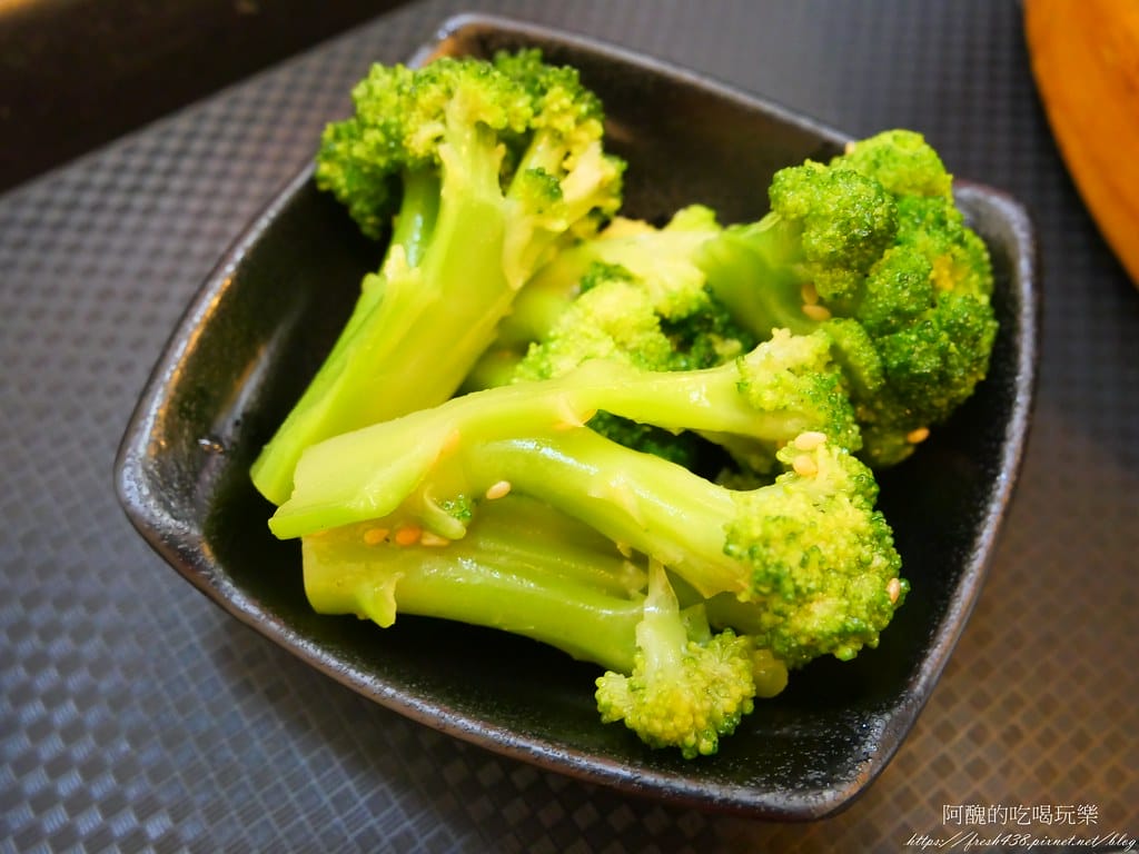 【樹林美食】咕咕圓韓式料理,韓式烤肉飯、部隊鍋一級棒,小菜多元可口,白飯、飲料內用吃到飽。 - 第22張圖 23