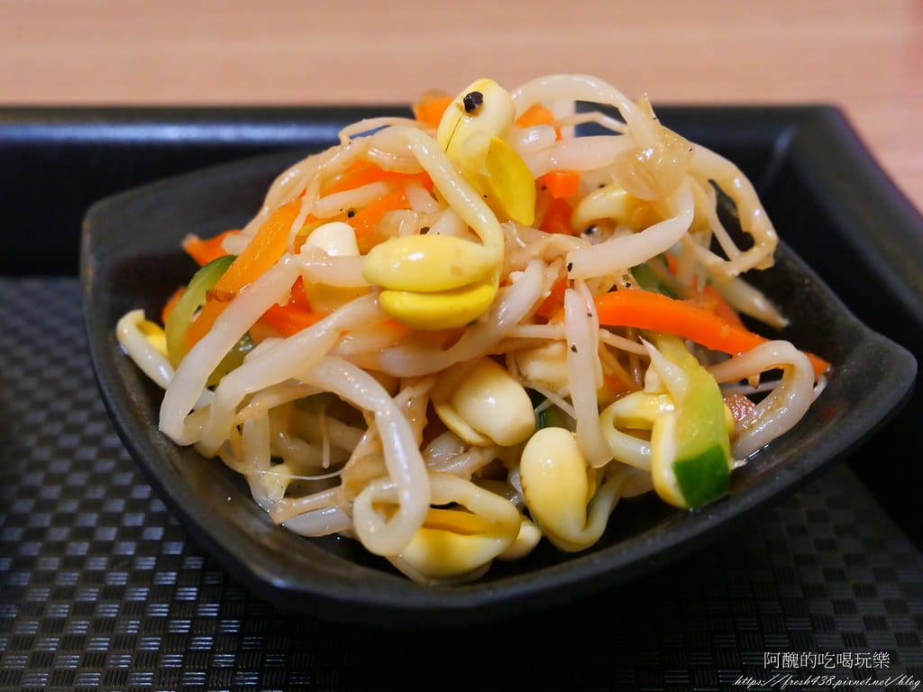【樹林美食】咕咕圓韓式料理,韓式烤肉飯、部隊鍋一級棒,小菜多元可口,白飯、飲料內用吃到飽。 - 第36張圖 36