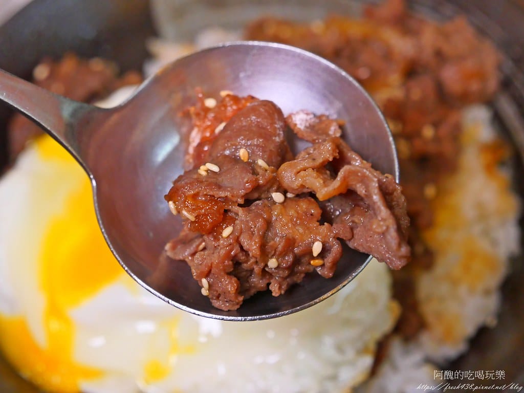 【樹林美食】咕咕圓韓式料理,韓式烤肉飯、部隊鍋一級棒,小菜多元可口,白飯、飲料內用吃到飽。 - 第42張圖 41