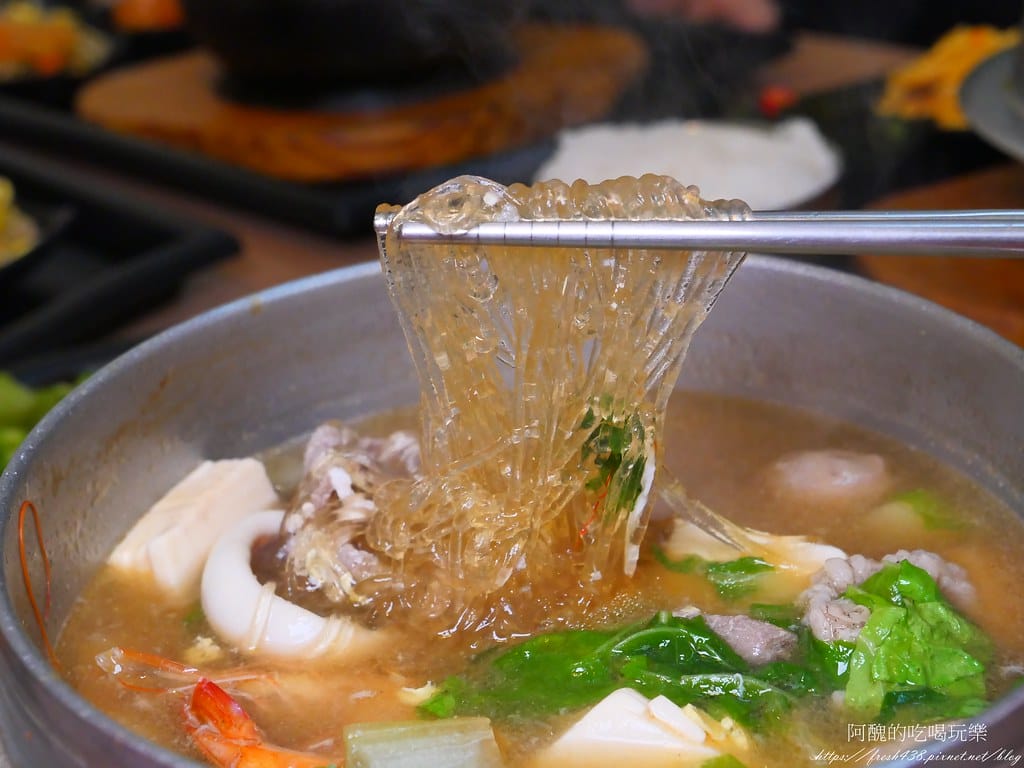 【樹林美食】咕咕圓韓式料理,韓式烤肉飯、部隊鍋一級棒,小菜多元可口,白飯、飲料內用吃到飽。 - 第18張圖 19